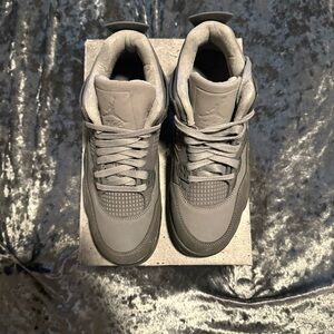 Jordan 4 “Wet Cement” Size 7 Grade School